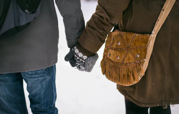 Picture hands, bag, lovers, mittens