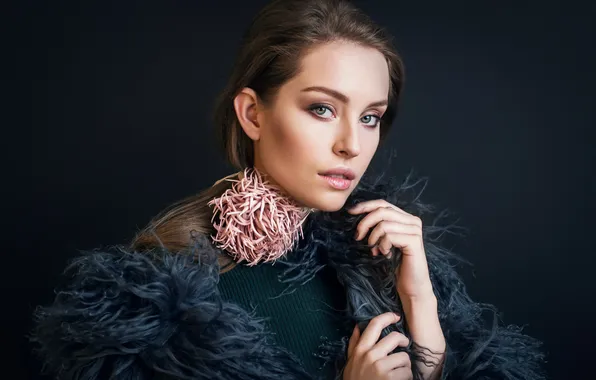 Look, girl, face, the dark background, portrait, hands, makeup, fur