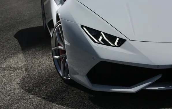 White lamborghini huracan Wallpapers Download