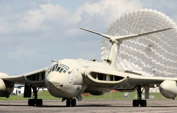 The plane, Bomber, Parachute, RAF, Royal air force, Handley Page Victor K.Mk.2, Victor K, V-bomber