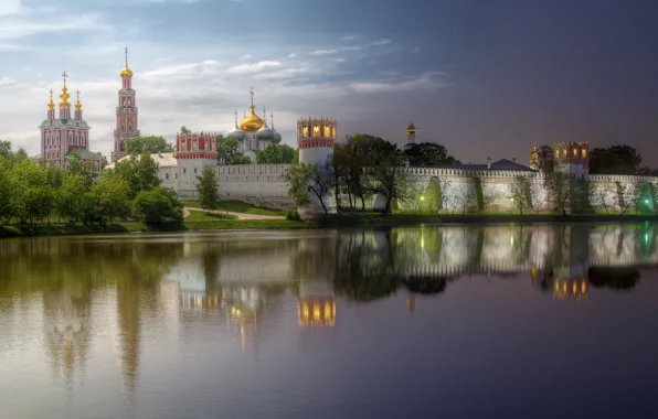 Picture the city, the evening, day, Moscow, Novodevichy Bogoroditse-Smolensky monastery