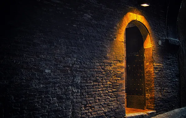 Wall, the door, entrance