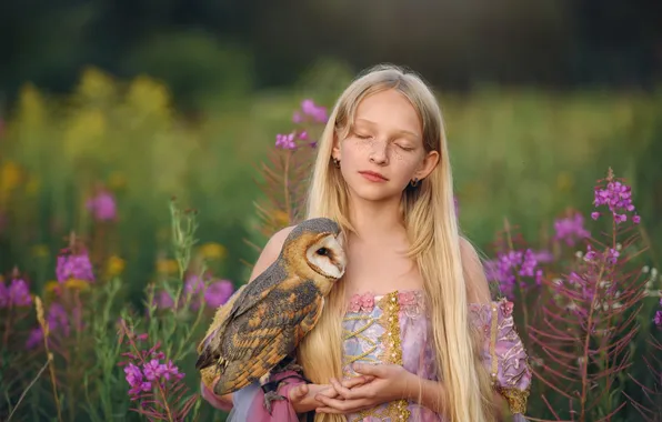 Field, flowers, nature, pose, owl, bird, portrait, dress