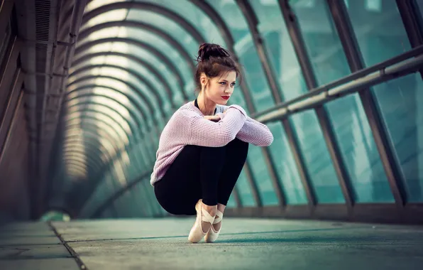 The city, grace, ballerina, Pointe shoes, tights