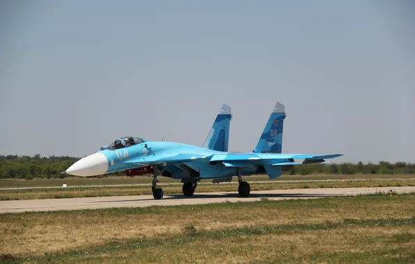 Picture fighter, the airfield, Flanker, Su-27