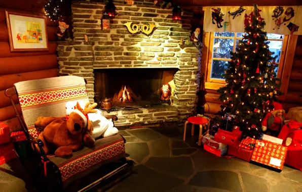 Picture room, tree, fireplace