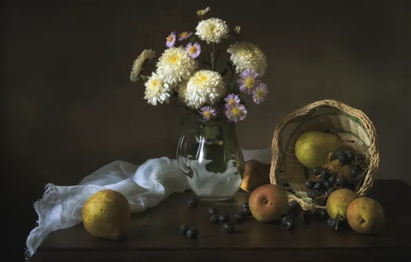 Grapes, pear, chrysanthemum, asters