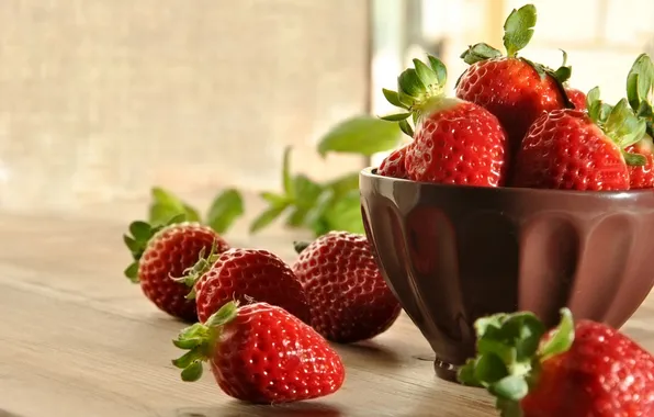 Picture berries, strawberry, bowl
