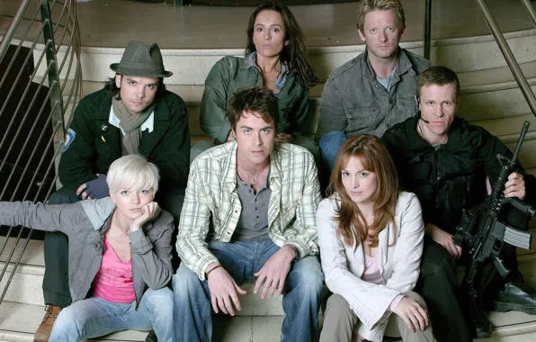 Picture weapons, The series, actors, Movies, Primeval, Primeval