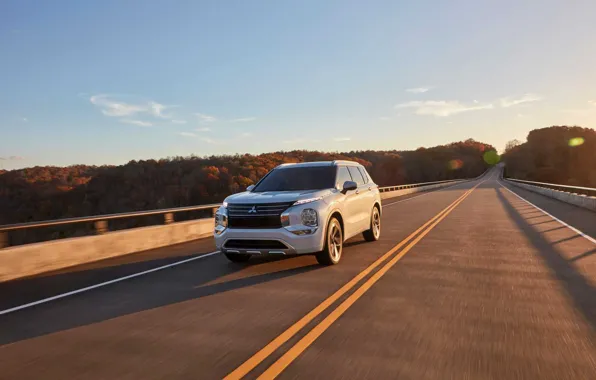 Bridge, highway, sunset, SUV, exterior, Mitsubishi Outlander, 2022