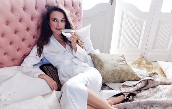 White, pose, glass, pillow, makeup, actress, brunette, hairstyle