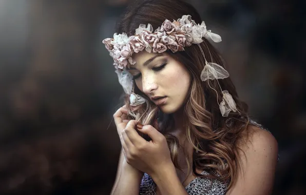 Picture girl, wreath, Marina