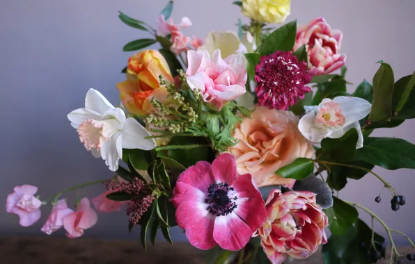 Bouquet, polka dot, tulips, daffodils, anemones
