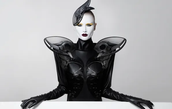 Picture model, the futuristic, The Future Visionaire, Visualizing the future, Tashismind