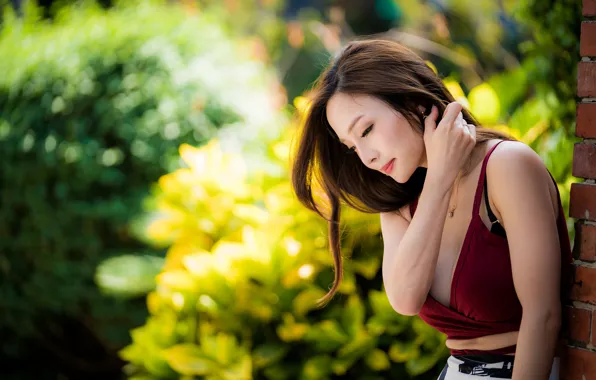 Greens, the sun, pose, model, skirt, makeup, garden, hairstyle