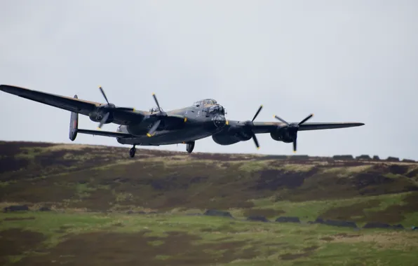 Picture bomber, Avro 683 Lancaster, Avro 683 Lancaster