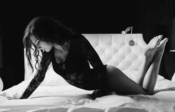 Ass, chest, smile, b/W, lips, linen, legs, beauty