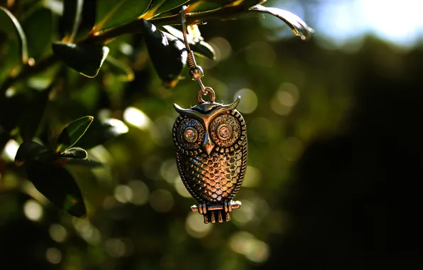 Picture leaves, owl, pendant