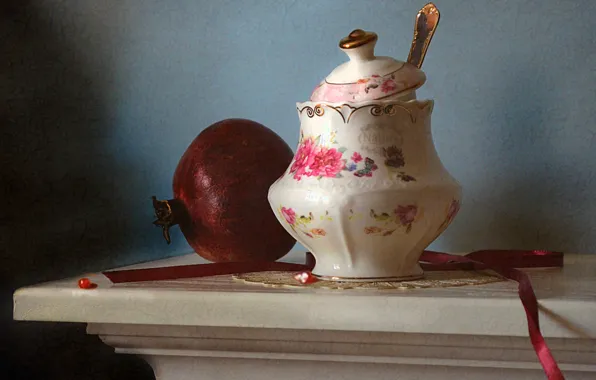 Spoon, tape, dishes, still life, garnet, sugar bowl, mantelpiece