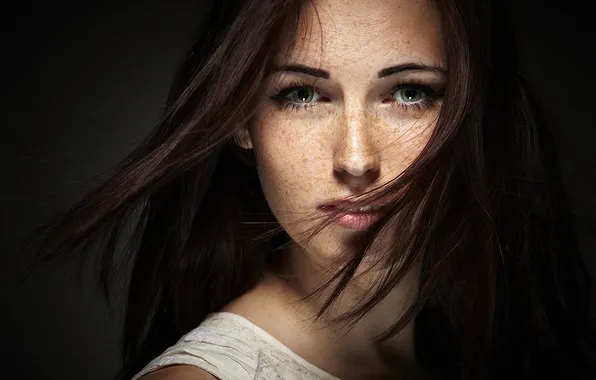 Picture look, freckles, brown hair