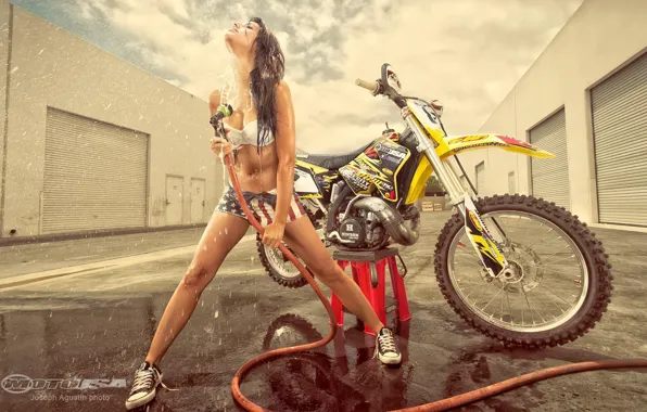 Sink, Erotic, on the street, is above the Suzuki RM250 Project Bike, girl Raquel, freak