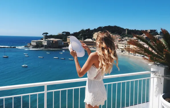 Picture sea, girl, the city, the wind, shore, hair, view