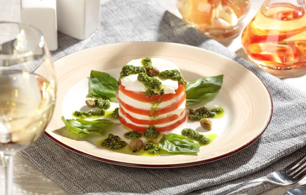 Wine, tomato, salad, Caprese, mozzarella, pesto
