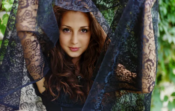 Girl, smile, brunette, lips, simpotyazhka, looks, posing, brown eyes