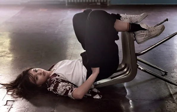 Picture girl, sneakers, actress, brunette, chair, Chloe Grace Moretz, Chloë Grace Moretz