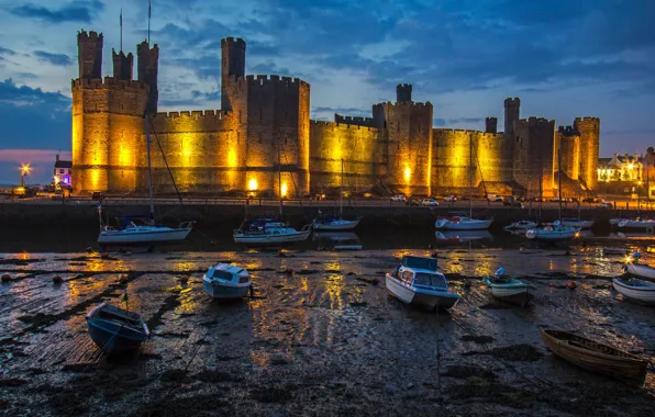 Castle, boats, tide, Wales, Carnarvon