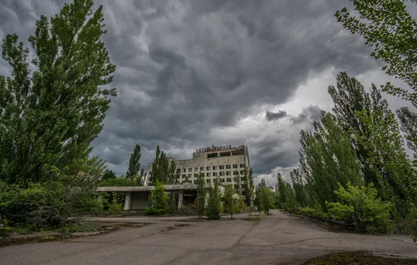 The sky, trees, clouds, overcast, home, Chernobyl, Pripyat, architecture