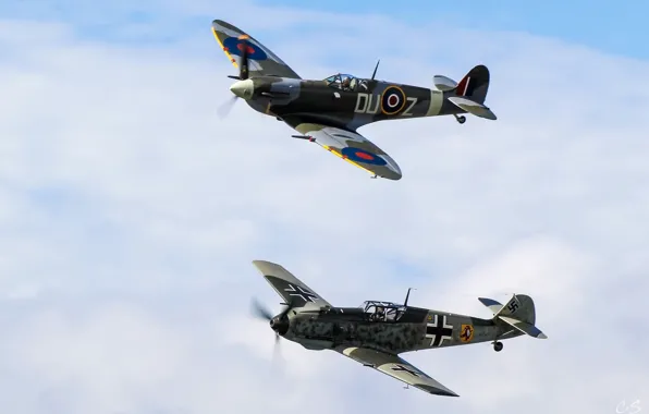 War, dogfight, Supermarine-Spitfire-Mk-Vc, Messerschmitt-Bf-109-E-3