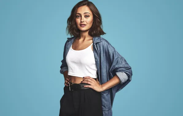 Actress, brunette, topic, beautiful, jacket, pants, Ella Purnell, Ella Pernell