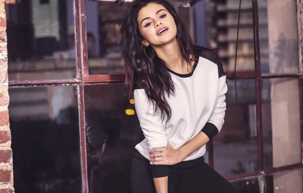 Selena Gomez, Selena Gomez, Adidas NEO Label