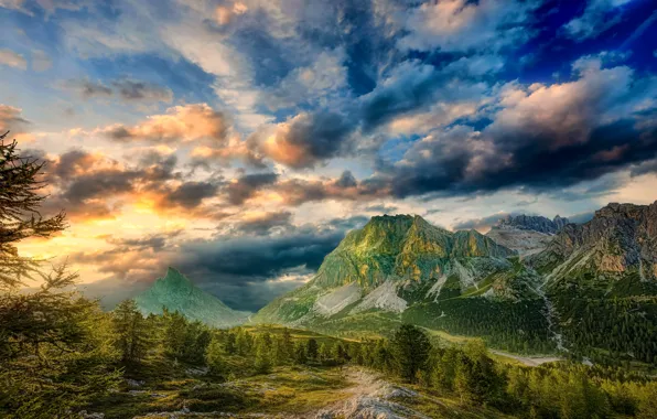 Clouds, Alps, Italy, The Dolomites