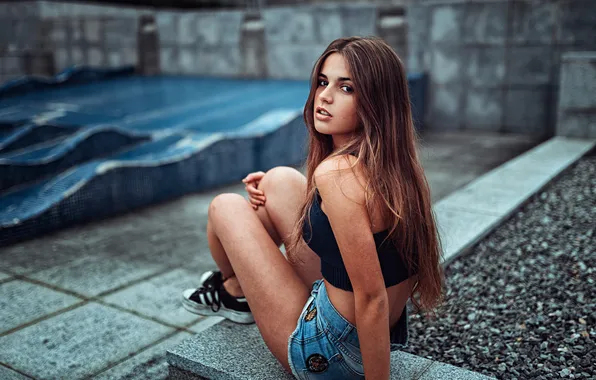 Look, pose, model, shorts, sneakers, portrait, makeup, figure