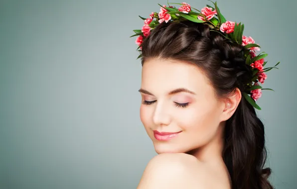 Picture girl, brunette, hairstyle, shoulders, wreath, clove