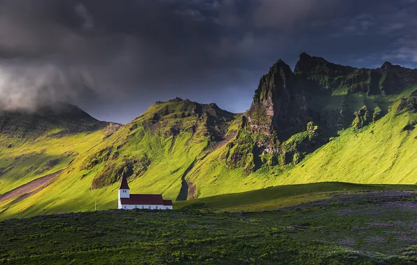 Greens, field, light, mountains, clouds, the slopes, tops, lighting