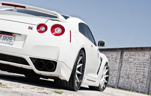 White, the sky, wall, Nissan, white, GT-R, Nissan, the rear part