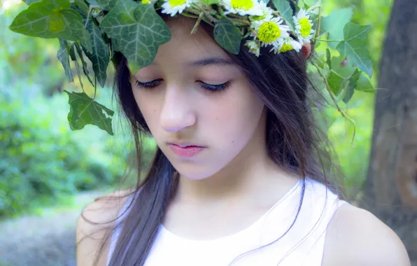 Mood, girl, wreath