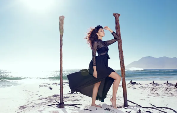 Picture sea, beach, model, fashion