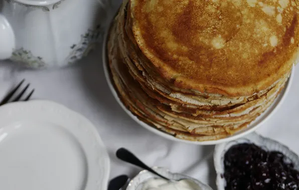 Table, kettle, plate, dishes, stack, bowl, plug, pancakes