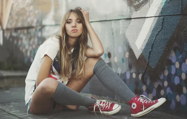 Picture girl, photo, model, shorts, t-shirt, blonde, girl, swag