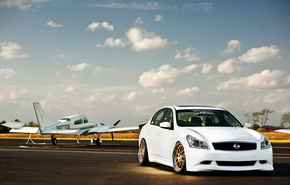 Nissan, white, the plane, Nissan, Skyline, runway, skyline. white, V36