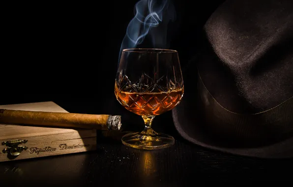 Picture glass, hat, alcohol, cigar, cognac