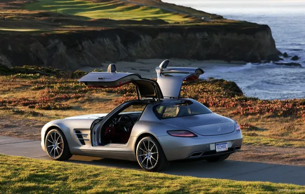 Sea, the sun, Mercedes-Benz, door