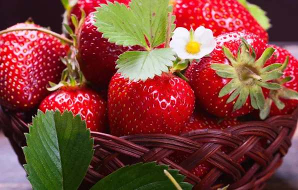Picture strawberry, berry, basket, delicious, juicy
