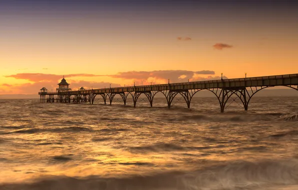 Picture bridge, the ocean, United Kingdom, Avon
