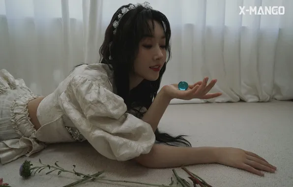 Girl, ball, hands, actress, China, Xuan Lu, Xuan Lu