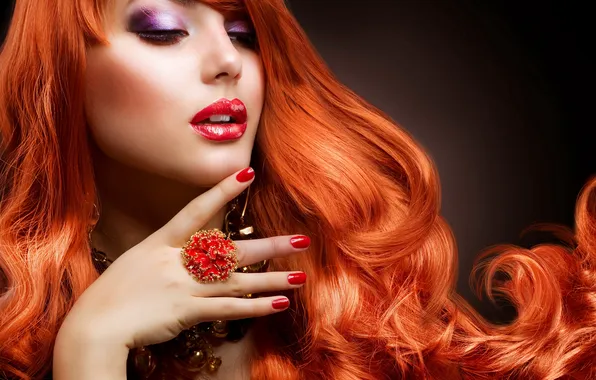 Model, redhead girl, ring in flower shape, red moncur